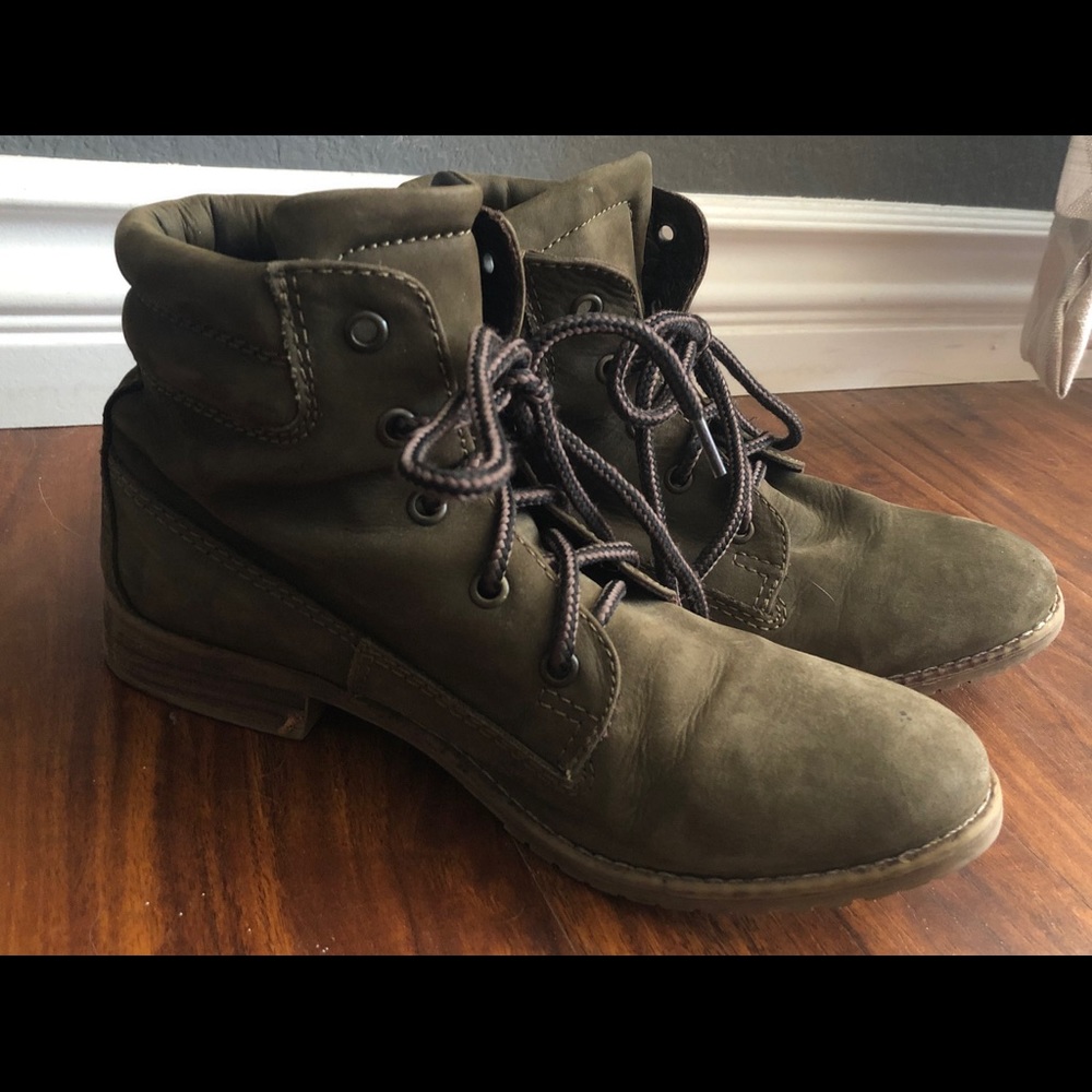Steve Madden Mantraa Olive Green Leather AnkleBoot